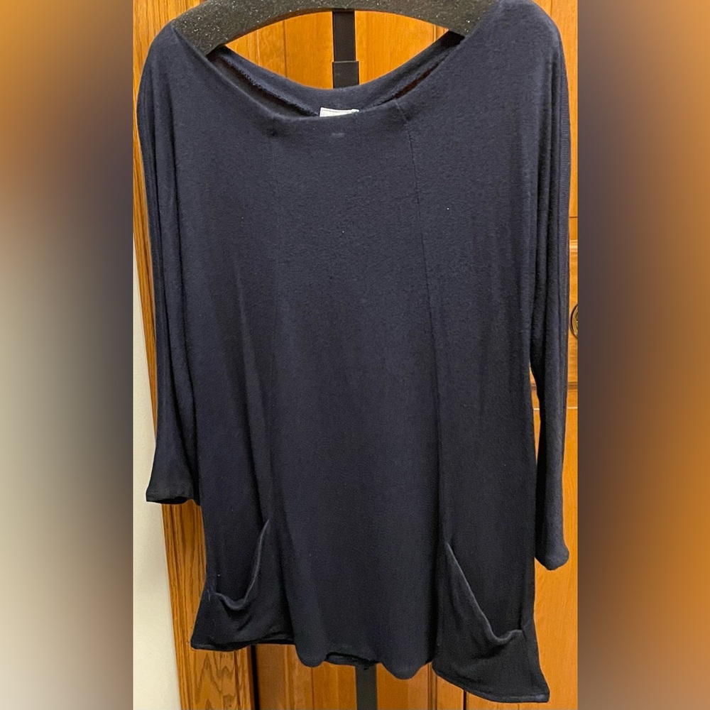 GUC Lizz Basinger Navy Top/Tunic (Size: Small)
